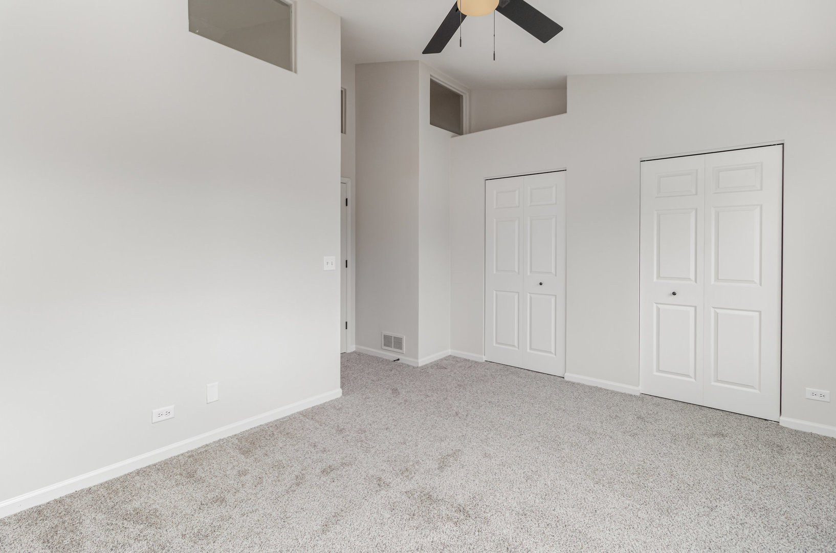 7349 Grandview Court, Carpentersville, IL 60110