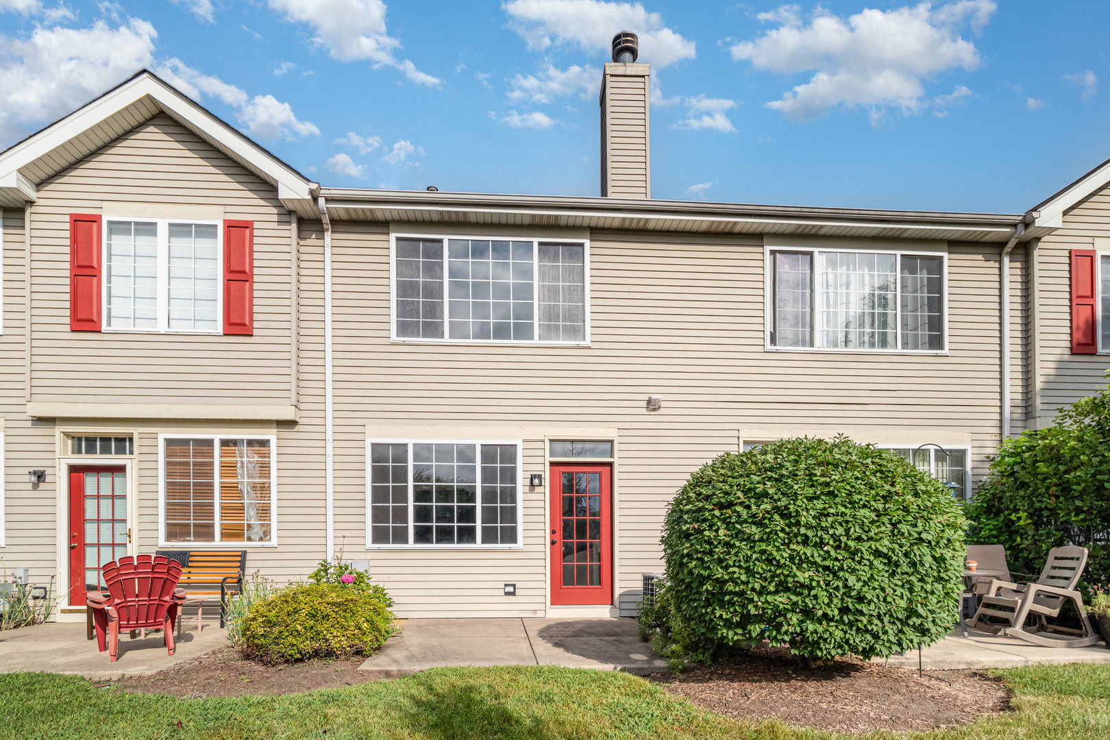 7349 Grandview Court, Carpentersville, IL 60110