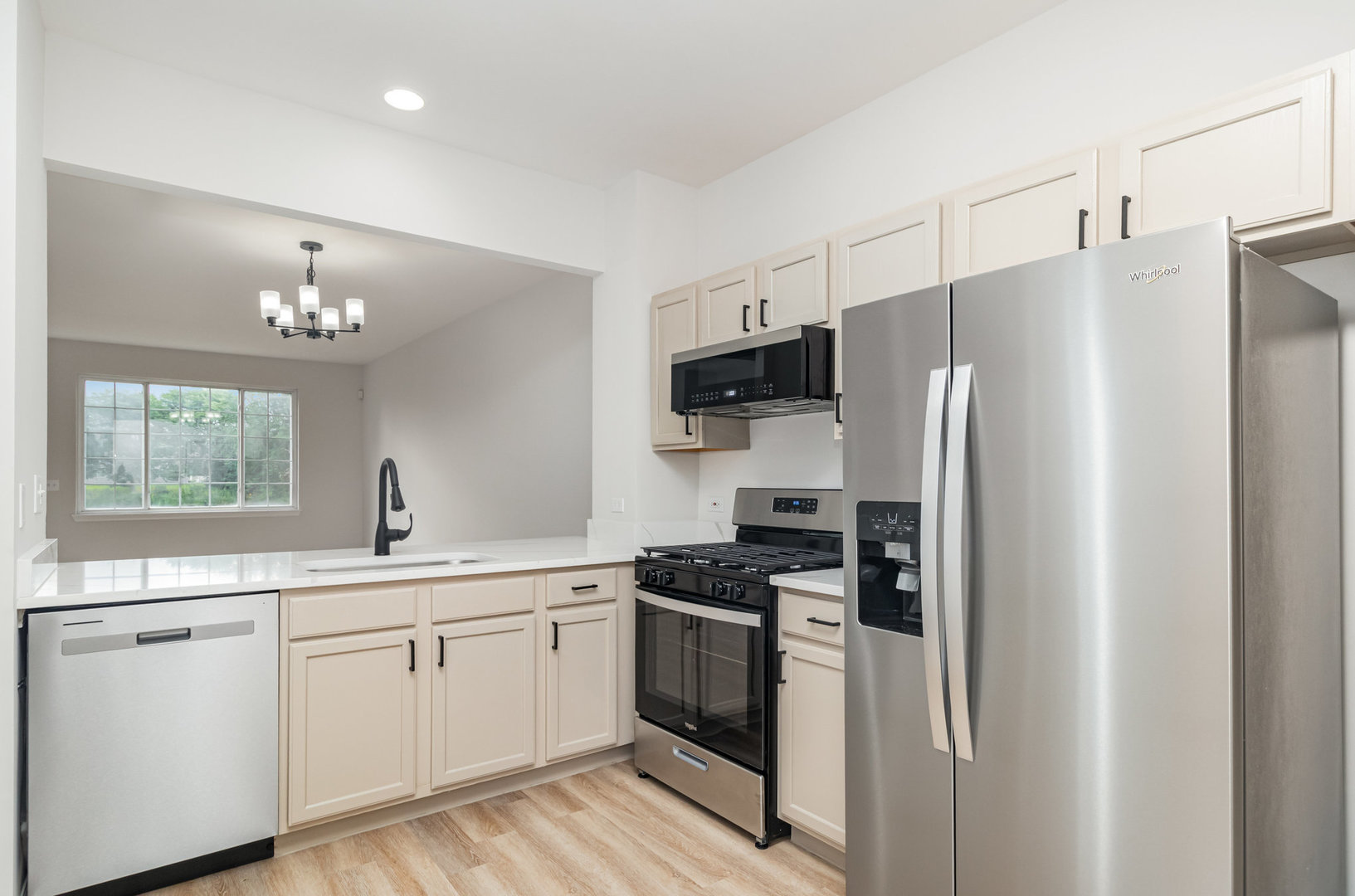 7349 Grandview Court, Carpentersville, IL 60110