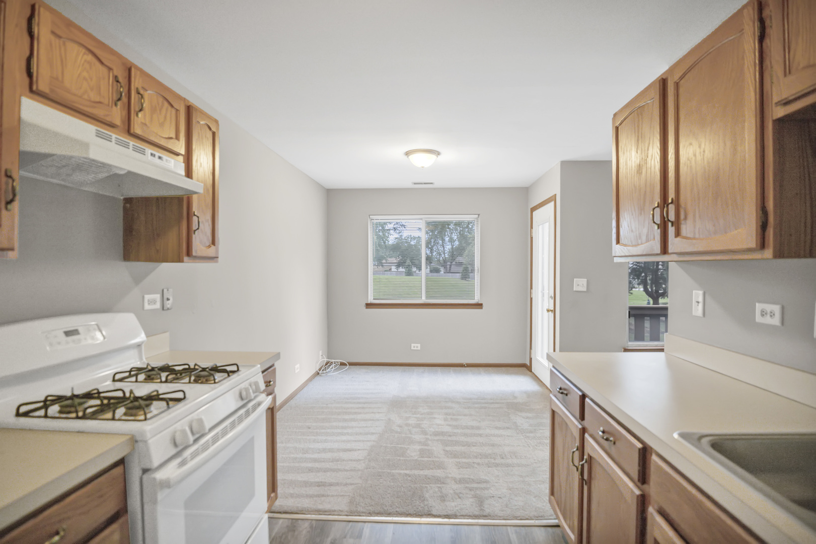 737 CANDLERIDGE Court #D2, Bartlett, IL 60103