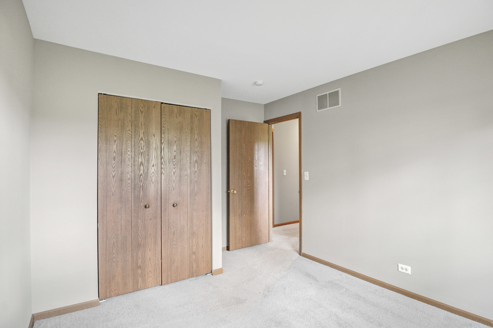 737 CANDLERIDGE Court #D2, Bartlett, IL 60103