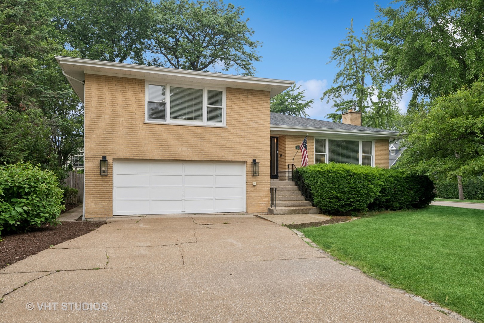 504 S Spring Avenue, La Grange, IL 60525