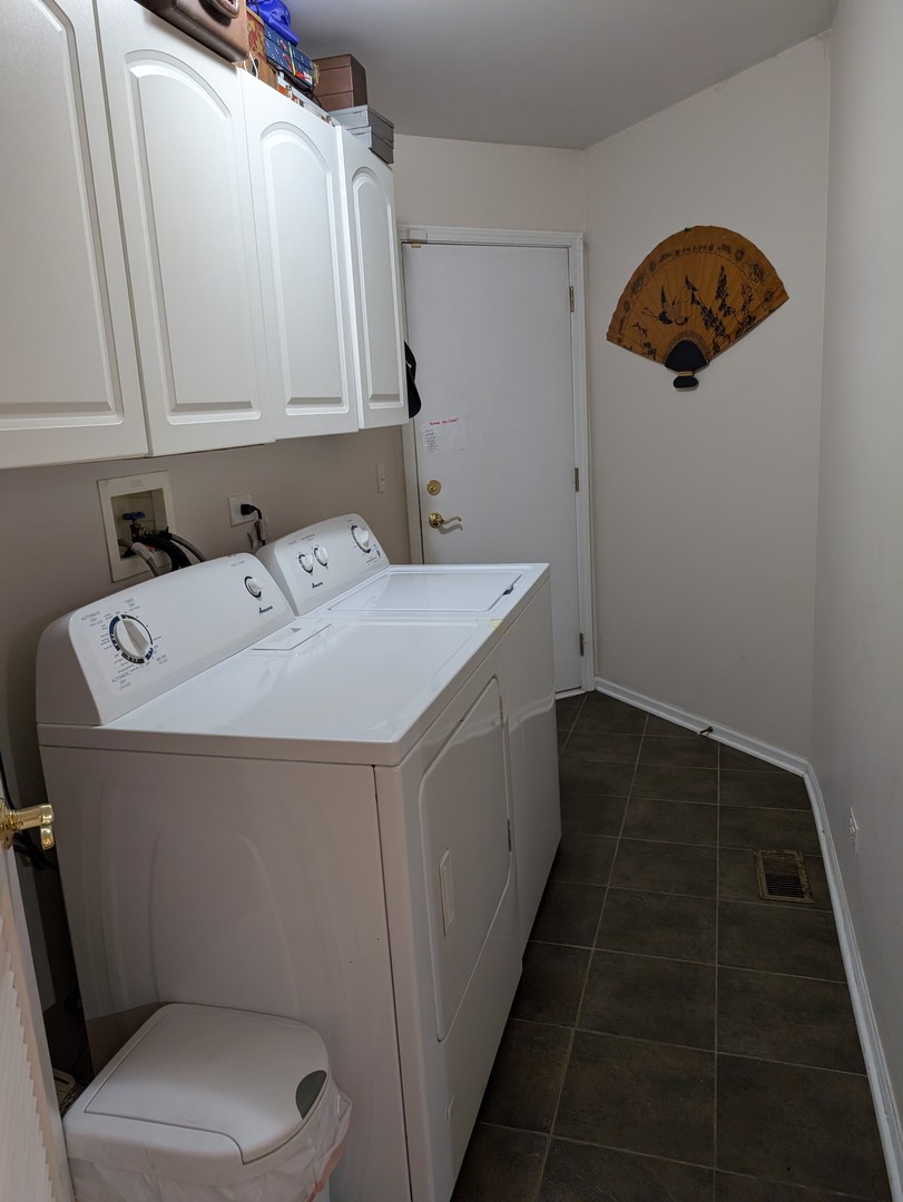 1209 Kensington #1209, Mundelein, IL 60060