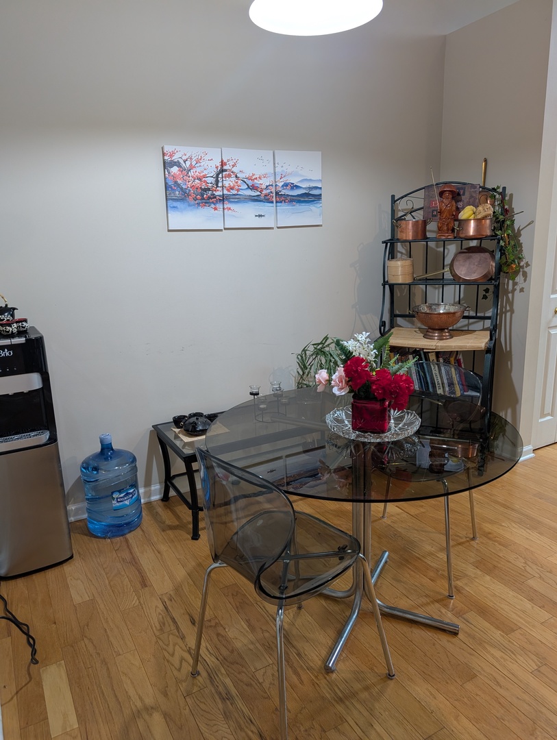 1209 Kensington #1209, Mundelein, IL 60060