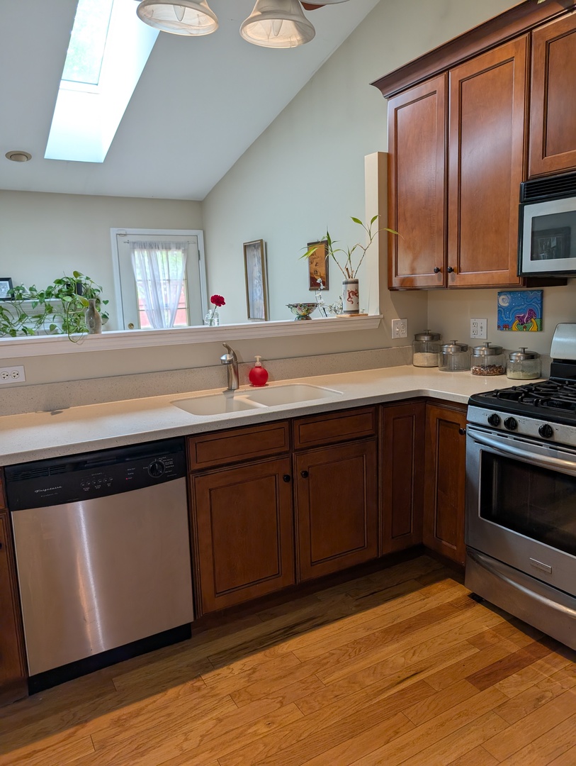 1209 Kensington #1209, Mundelein, IL 60060
