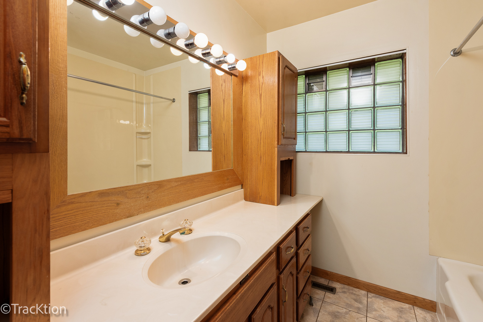 12S440 Lemont Road, Lemont, IL 60439