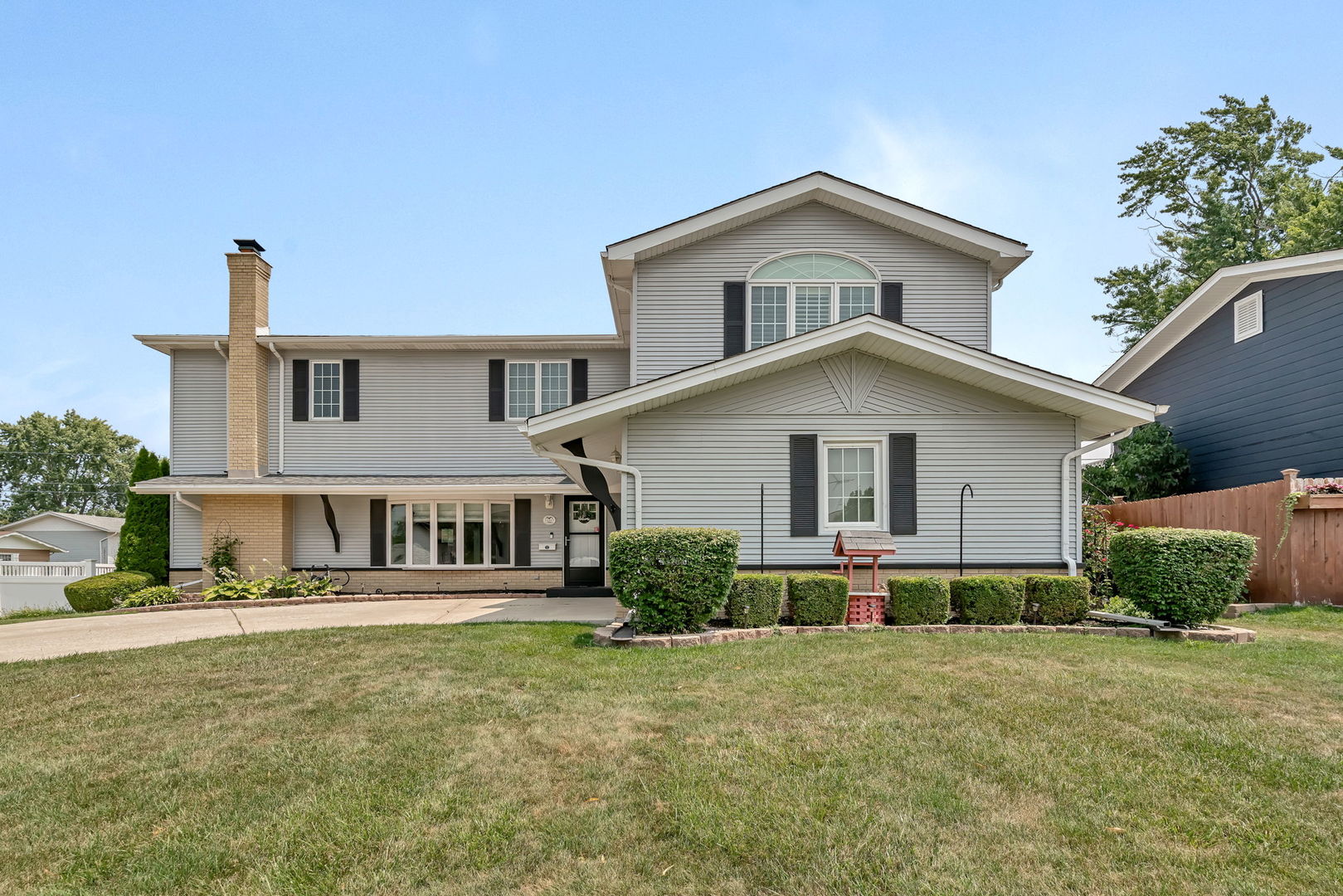 15317 Las Robles Street, Oak Forest, IL 60452