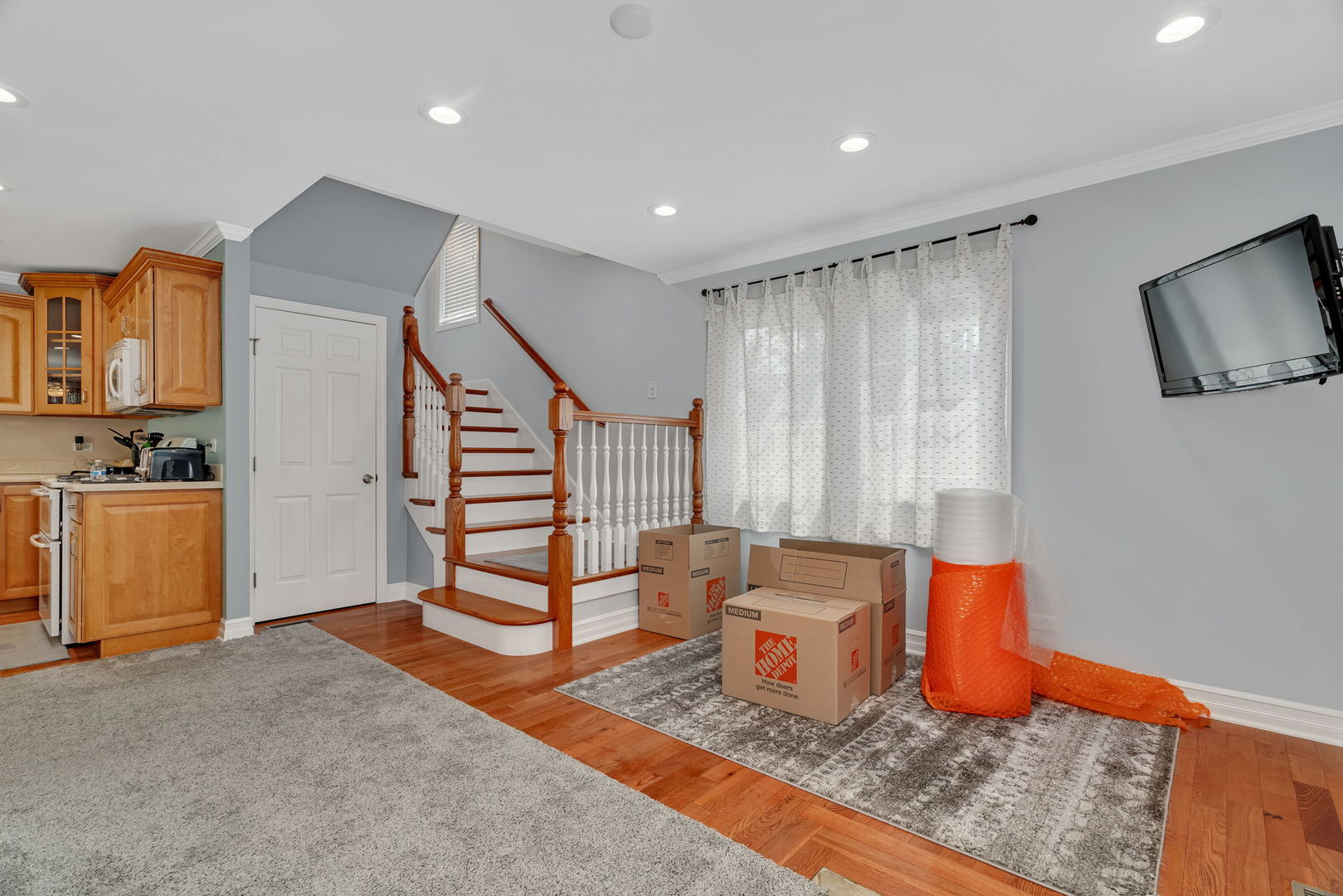 15317 Las Robles Street, Oak Forest, IL 60452
