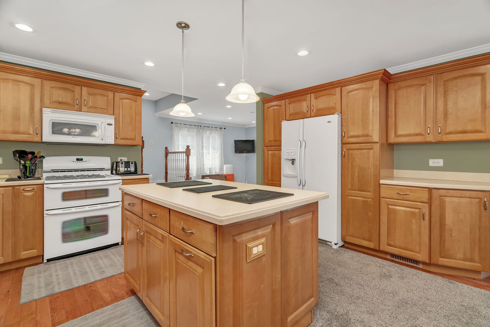 15317 Las Robles Street, Oak Forest, IL 60452