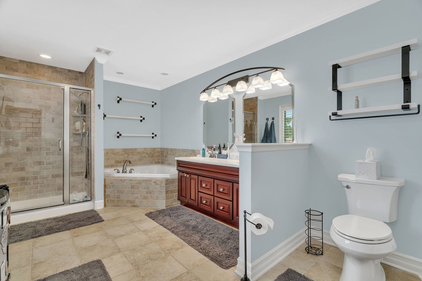 15317 Las Robles Street, Oak Forest, IL 60452