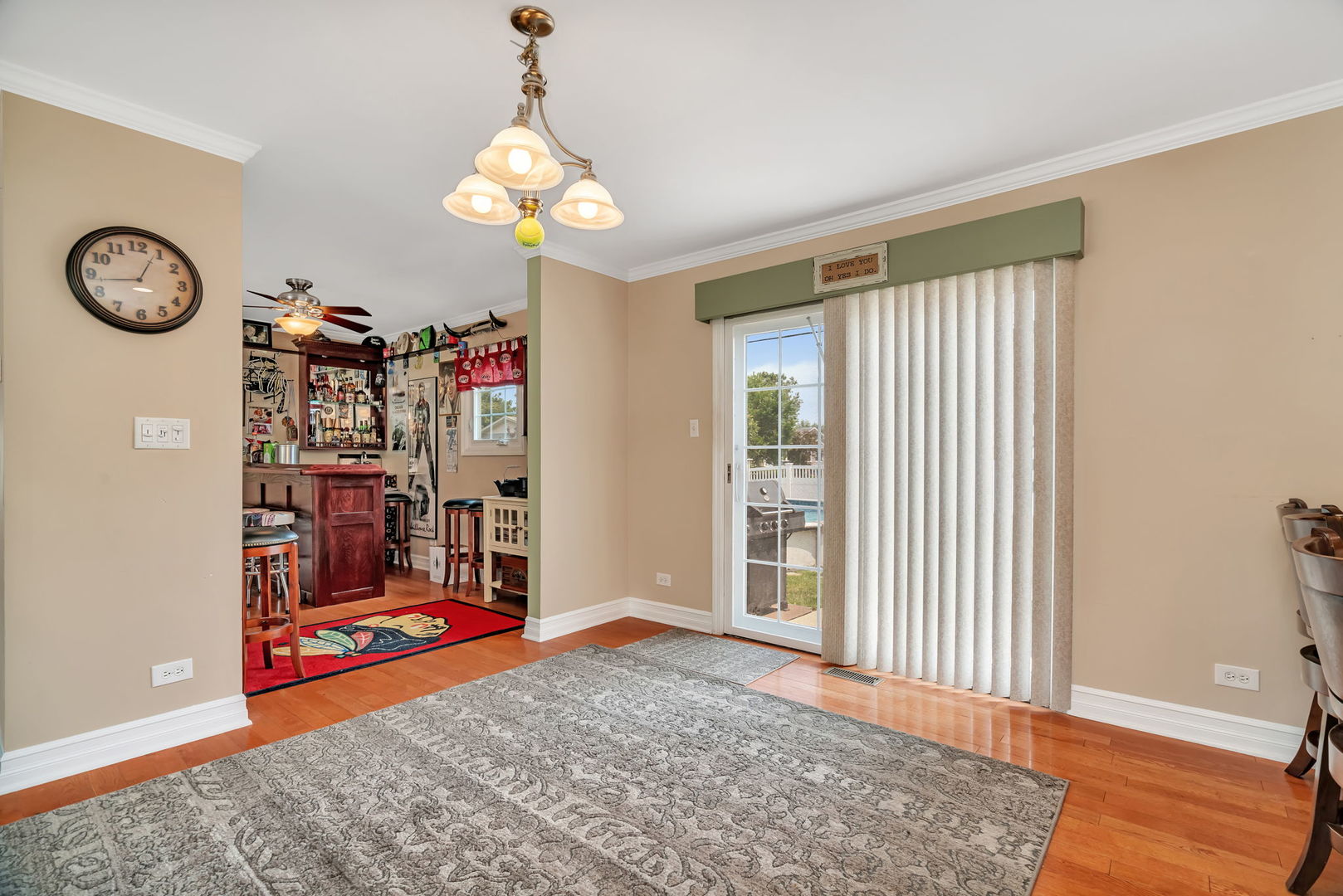 15317 Las Robles Street, Oak Forest, IL 60452