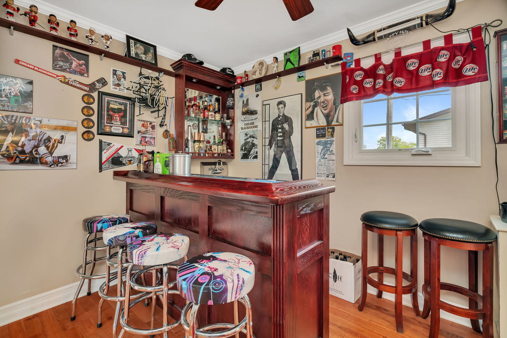 15317 Las Robles Street, Oak Forest, IL 60452