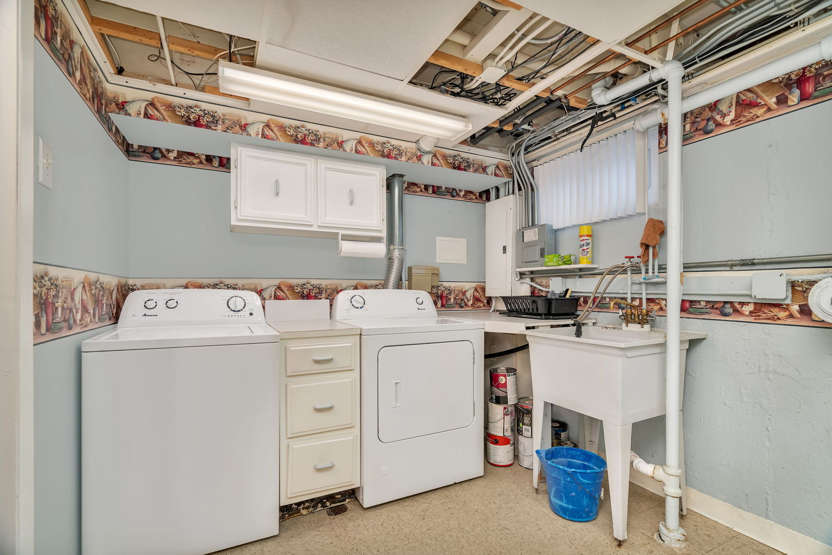 15317 Las Robles Street, Oak Forest, IL 60452