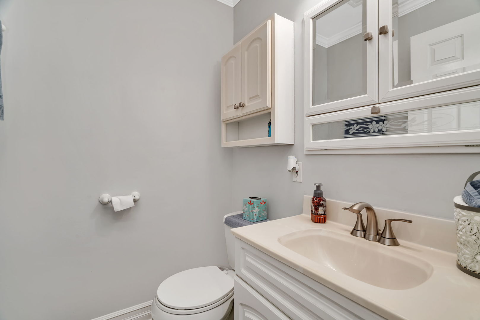 15317 Las Robles Street, Oak Forest, IL 60452