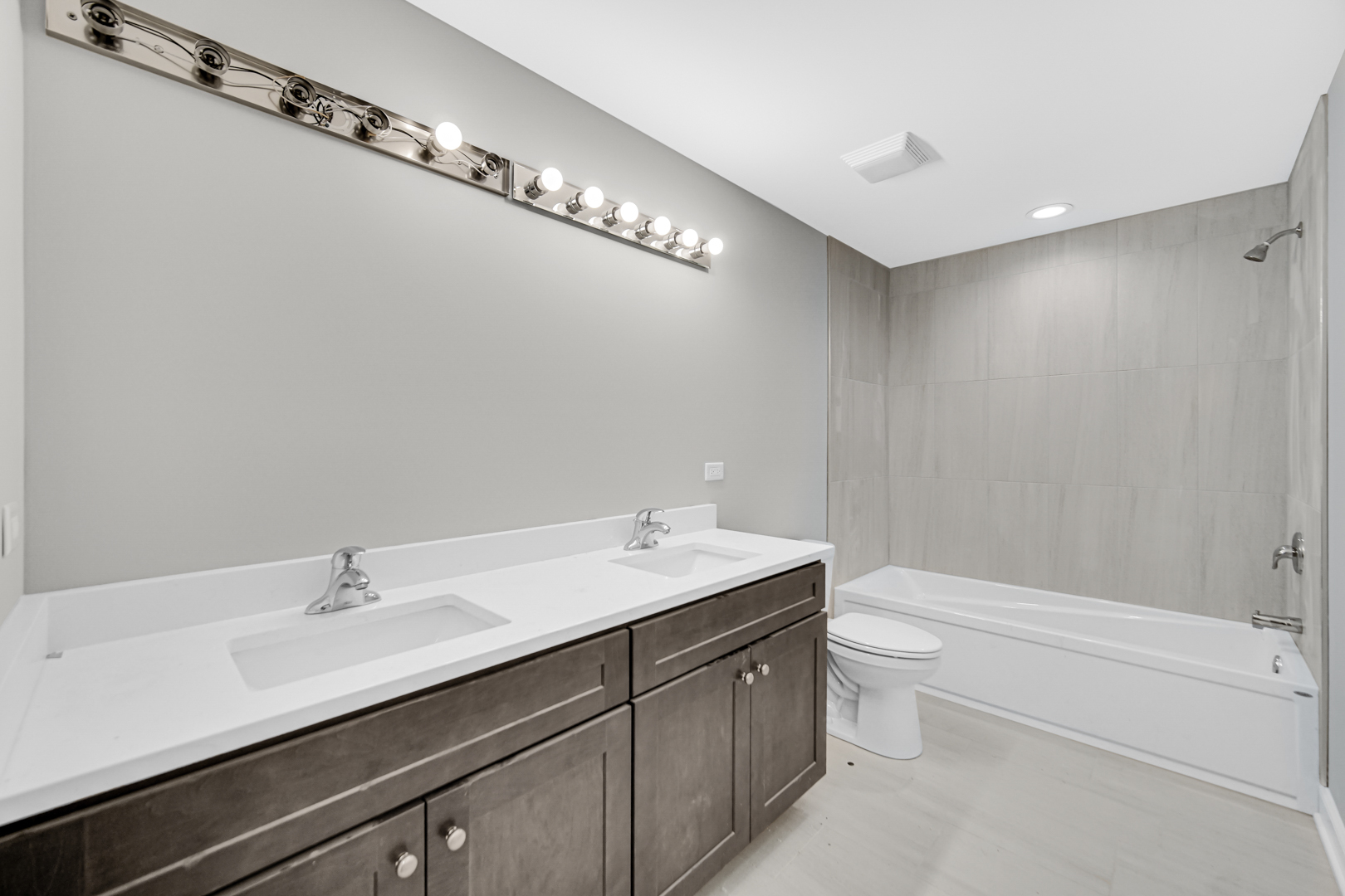 14411 S Albany Avenue, Posen, IL 60469