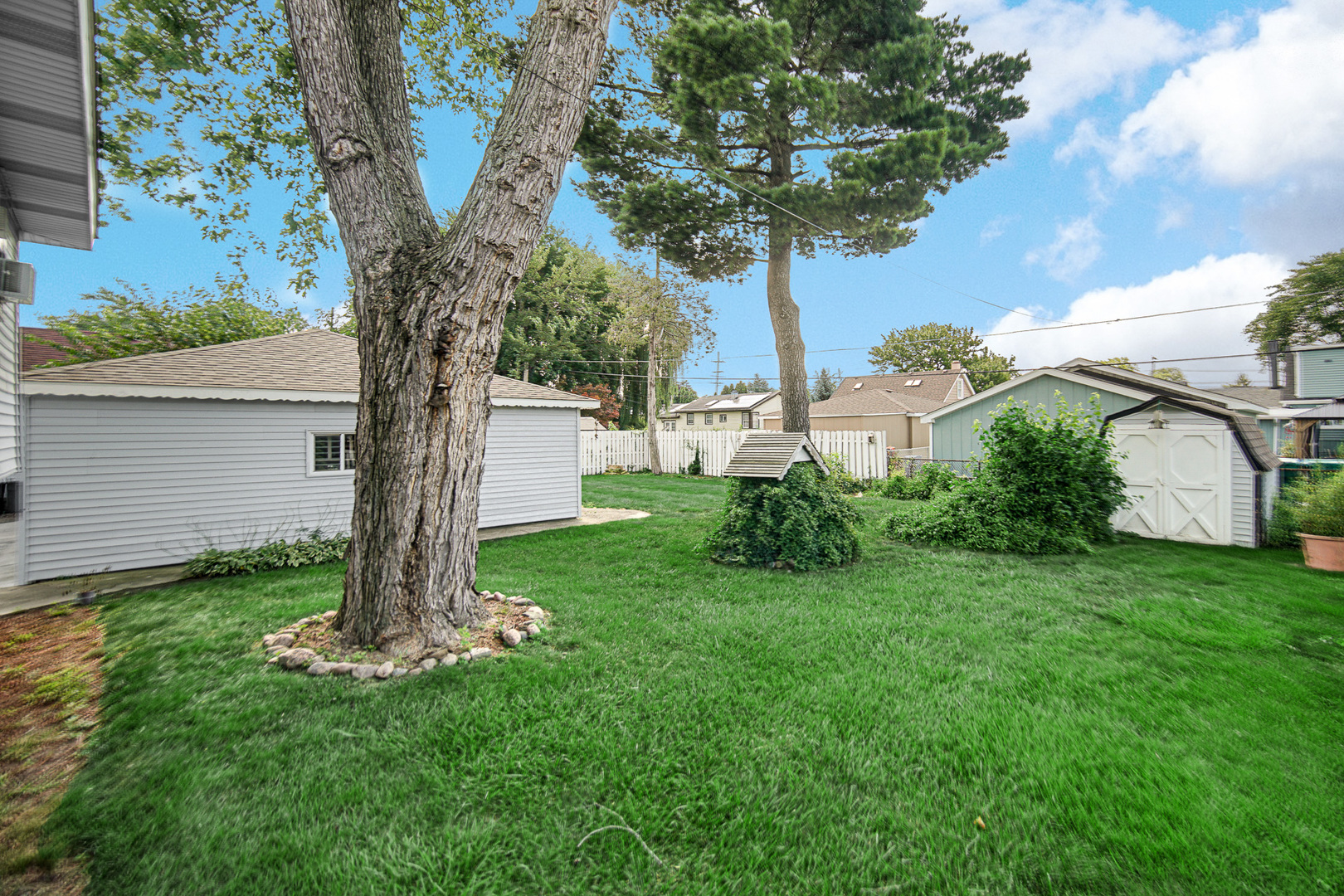 5613 W 84th Place, Burbank, IL 60459