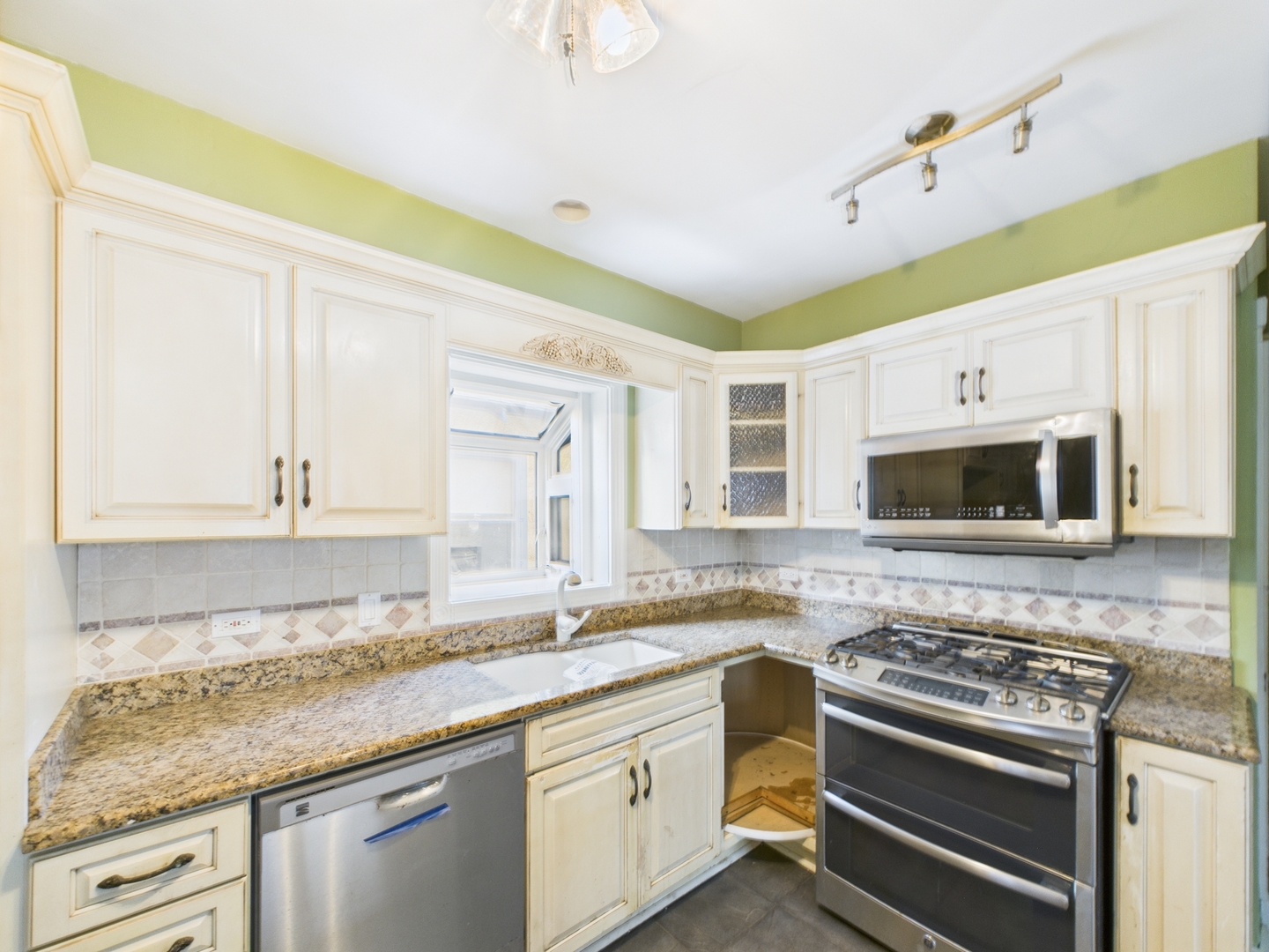 515 S Oak Park Avenue, Oak Park, IL 60304