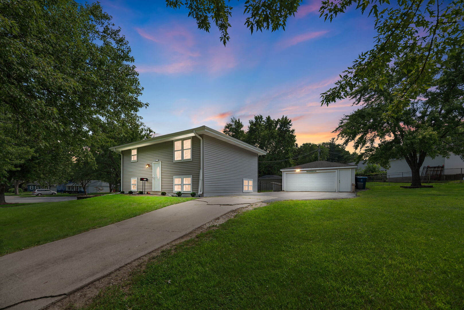 226 Barbara Lane, Steger, IL 60475
