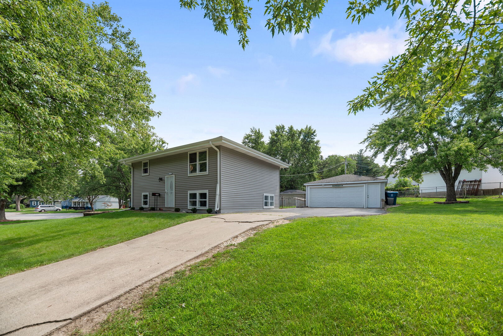 226 Barbara Lane, Steger, IL 60475