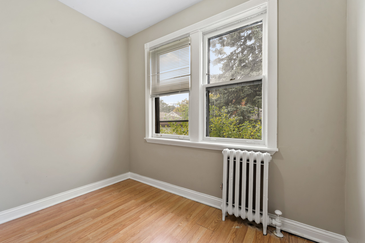 5728 N Maplewood Avenue, Chicago, IL 60659