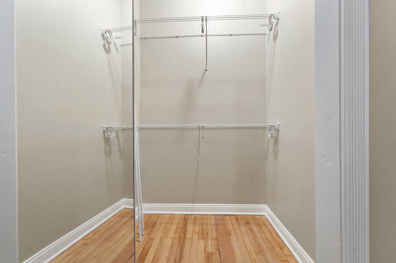 5728 N Maplewood Avenue, Chicago, IL 60659