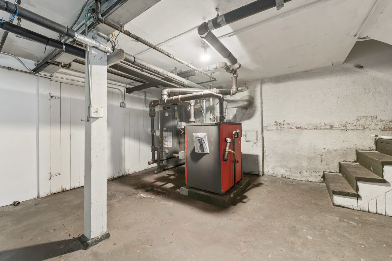 5728 N Maplewood Avenue, Chicago, IL 60659