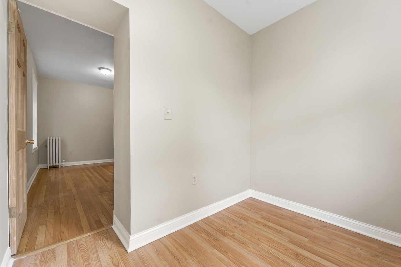 5728 N Maplewood Avenue, Chicago, IL 60659