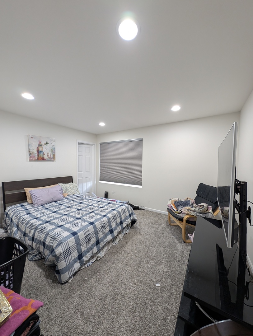 3765 Saint James Court, Elgin, IL 60124