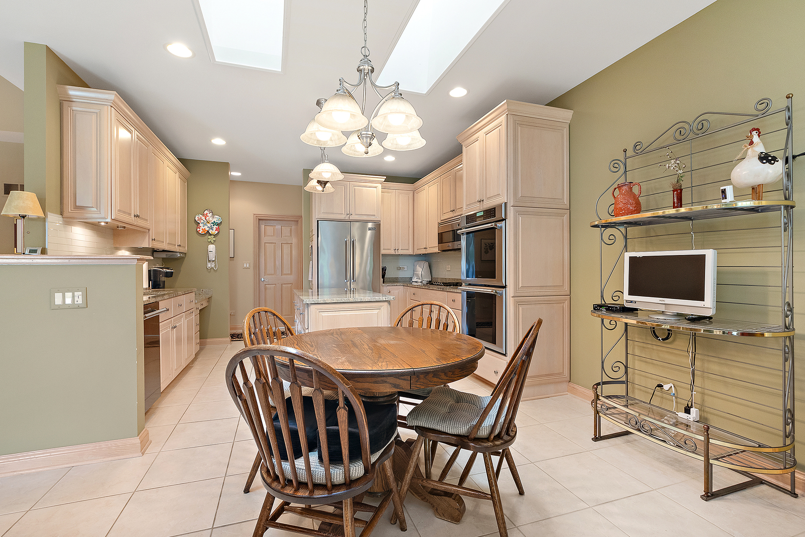 8700 Berkley Court, Orland Park, IL 60462