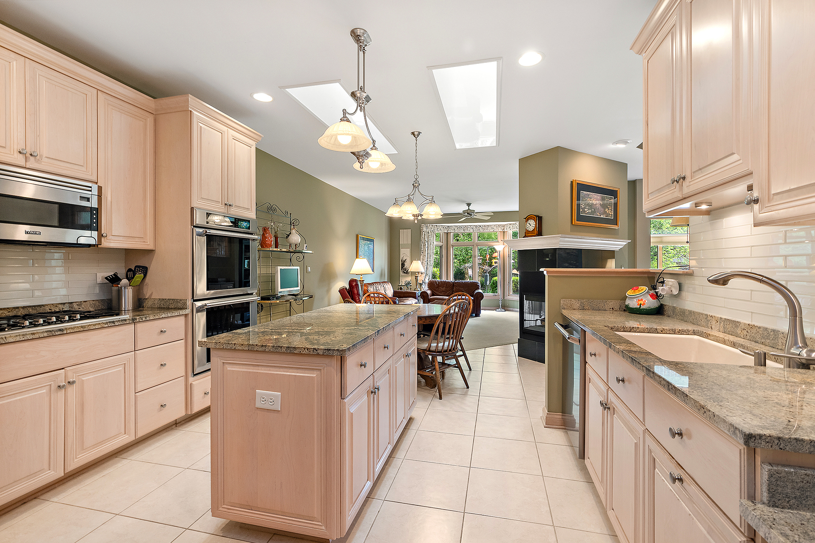 8700 Berkley Court, Orland Park, IL 60462