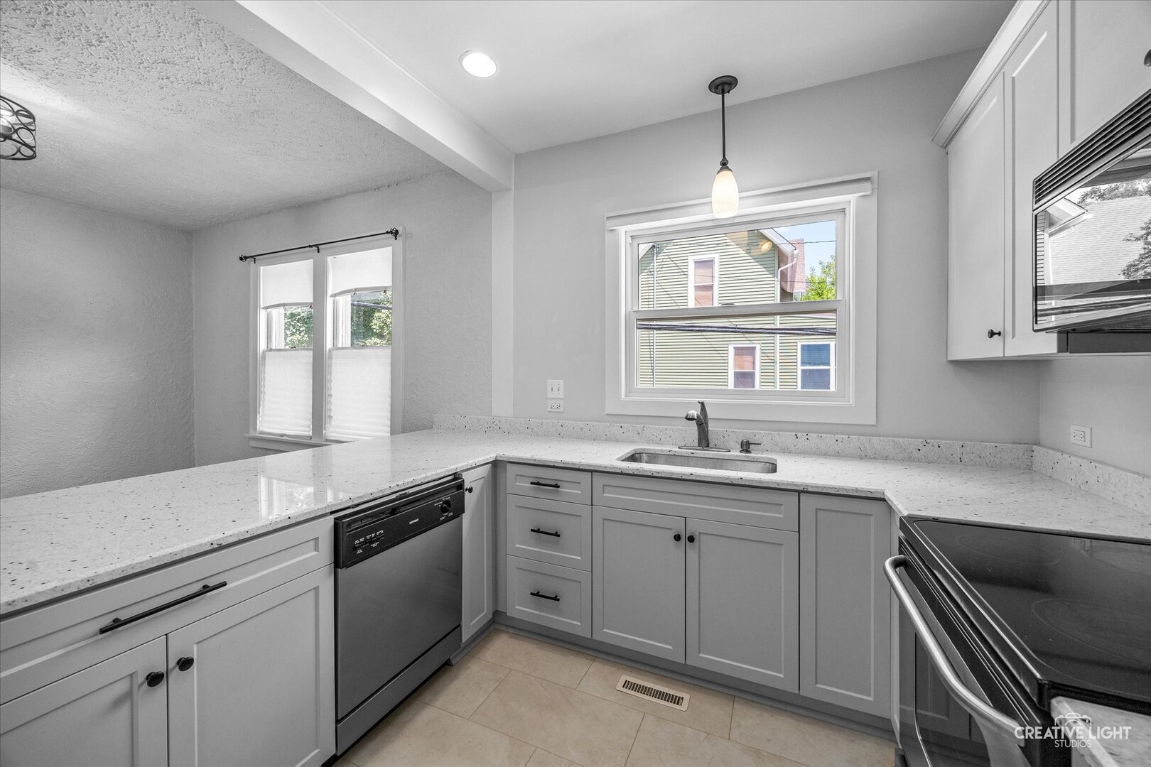 117 N West Street #1, Wheaton, IL 60187