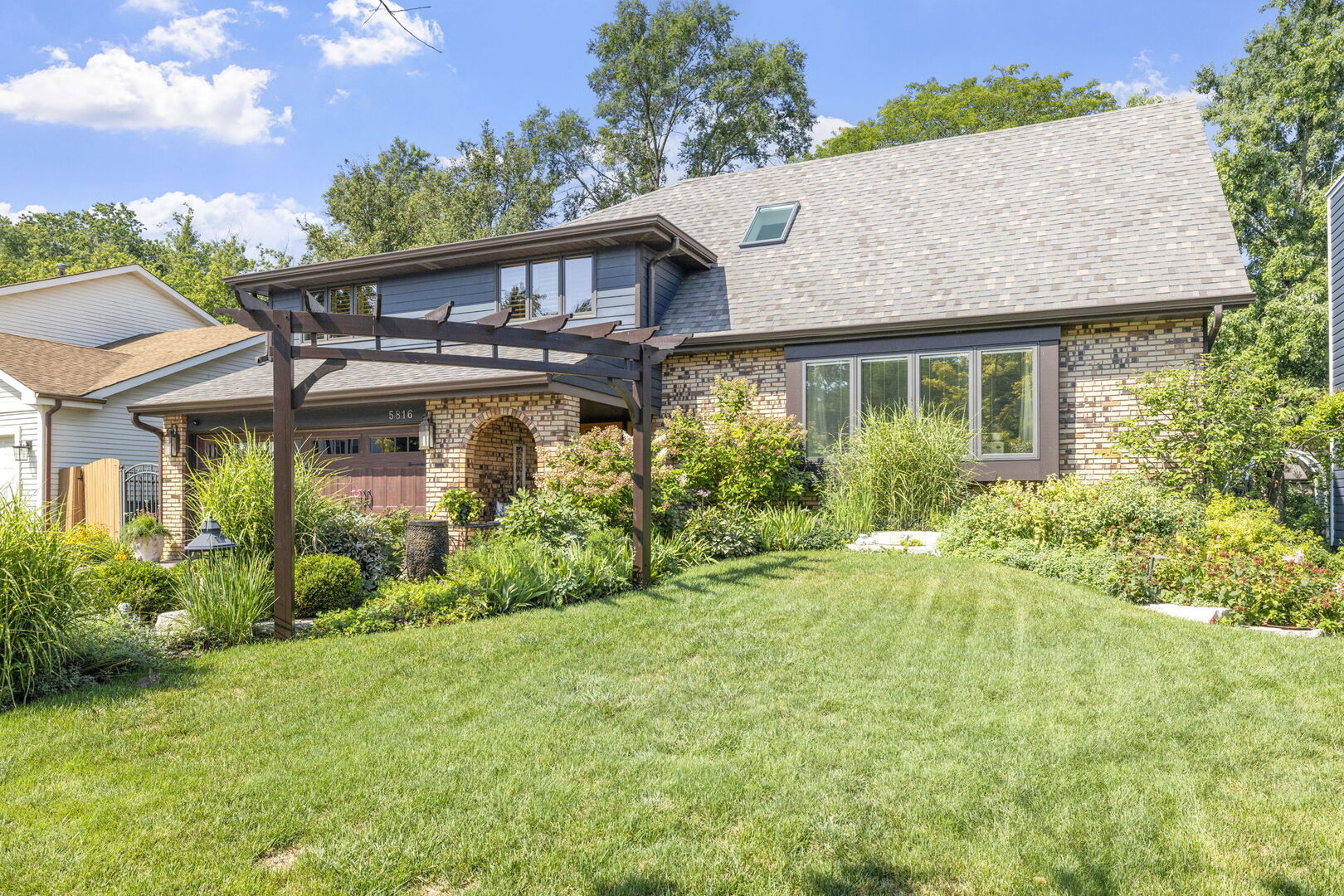 5816 Raintree Lane, Westmont, IL 60559