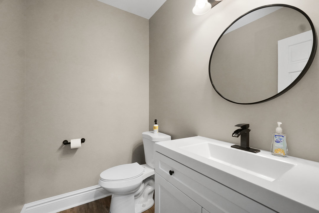 610 N Washington Street, Naperville, IL 60563