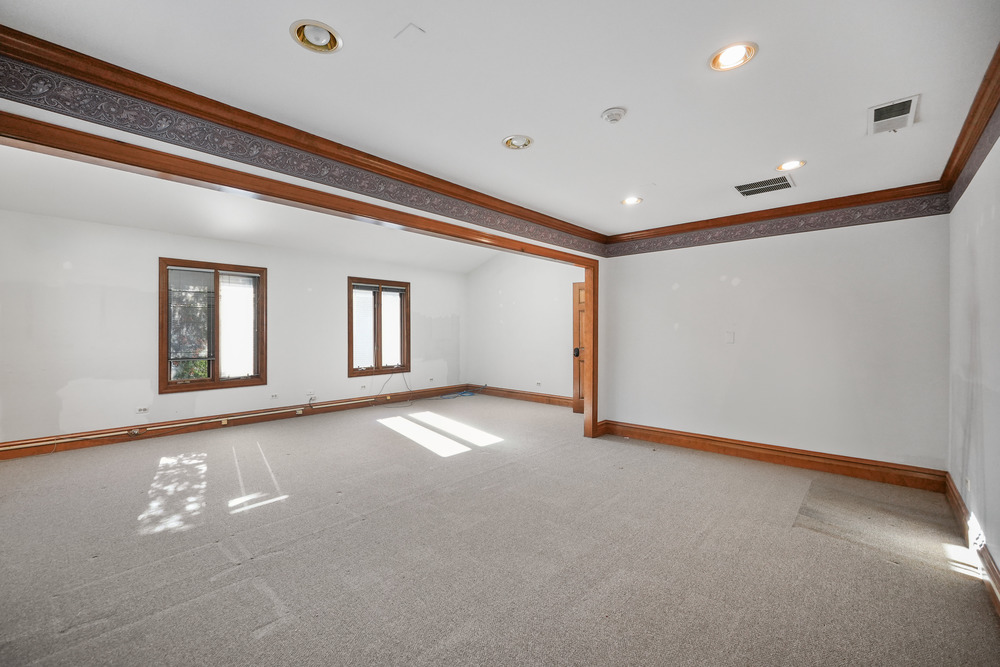 610 N Washington Street, Naperville, IL 60563