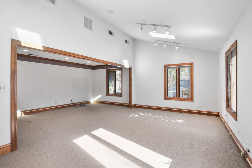 610 N Washington Street, Naperville, IL 60563