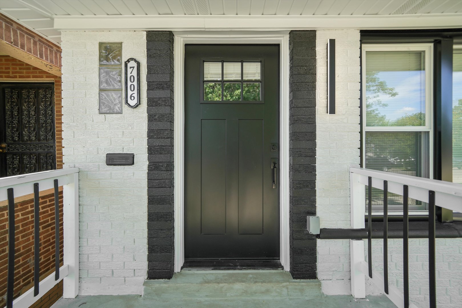 7006 S Bell Avenue, Chicago, IL 60636