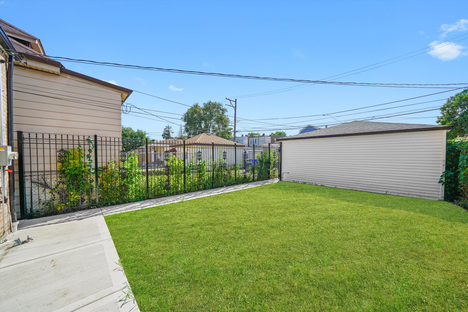 7006 S Bell Avenue, Chicago, IL 60636
