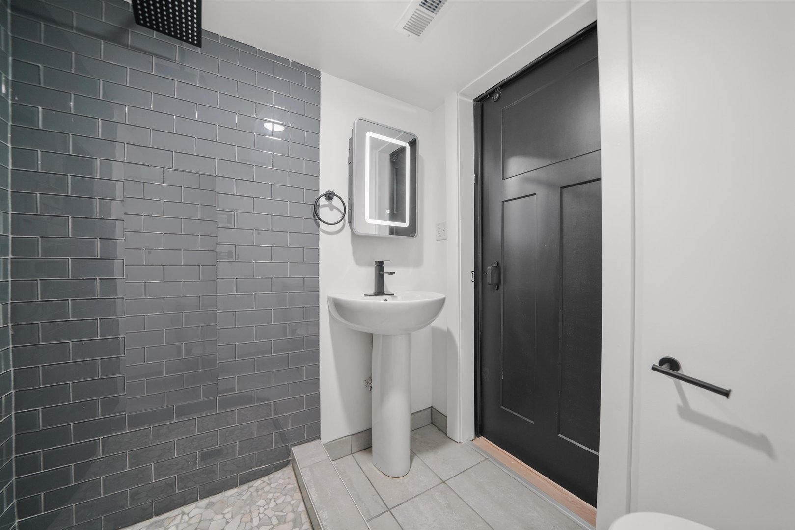 7006 S Bell Avenue, Chicago, IL 60636