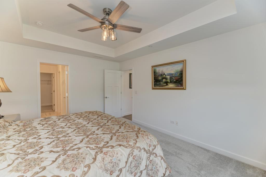 257 MASTERS Drive, Addison, IL 60101