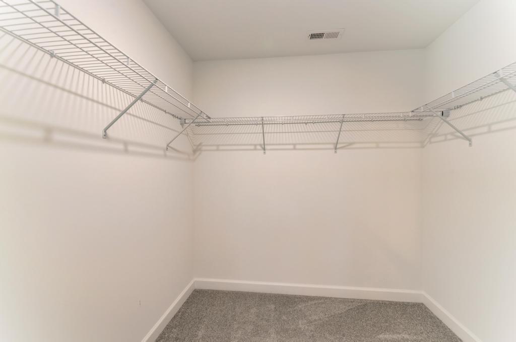 257 MASTERS Drive, Addison, IL 60101