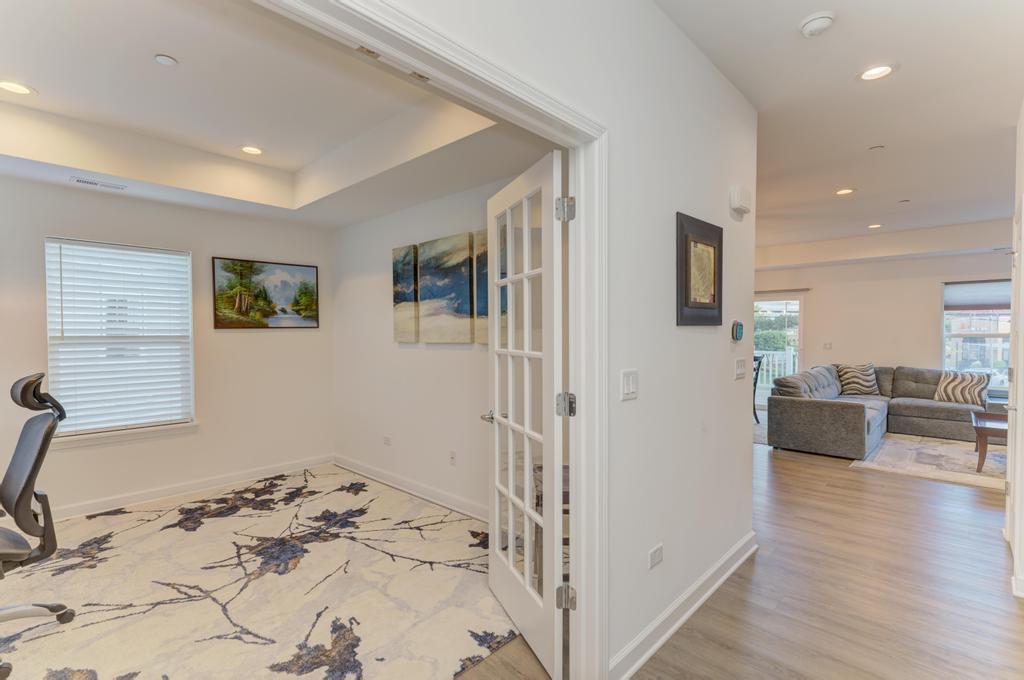 257 MASTERS Drive, Addison, IL 60101