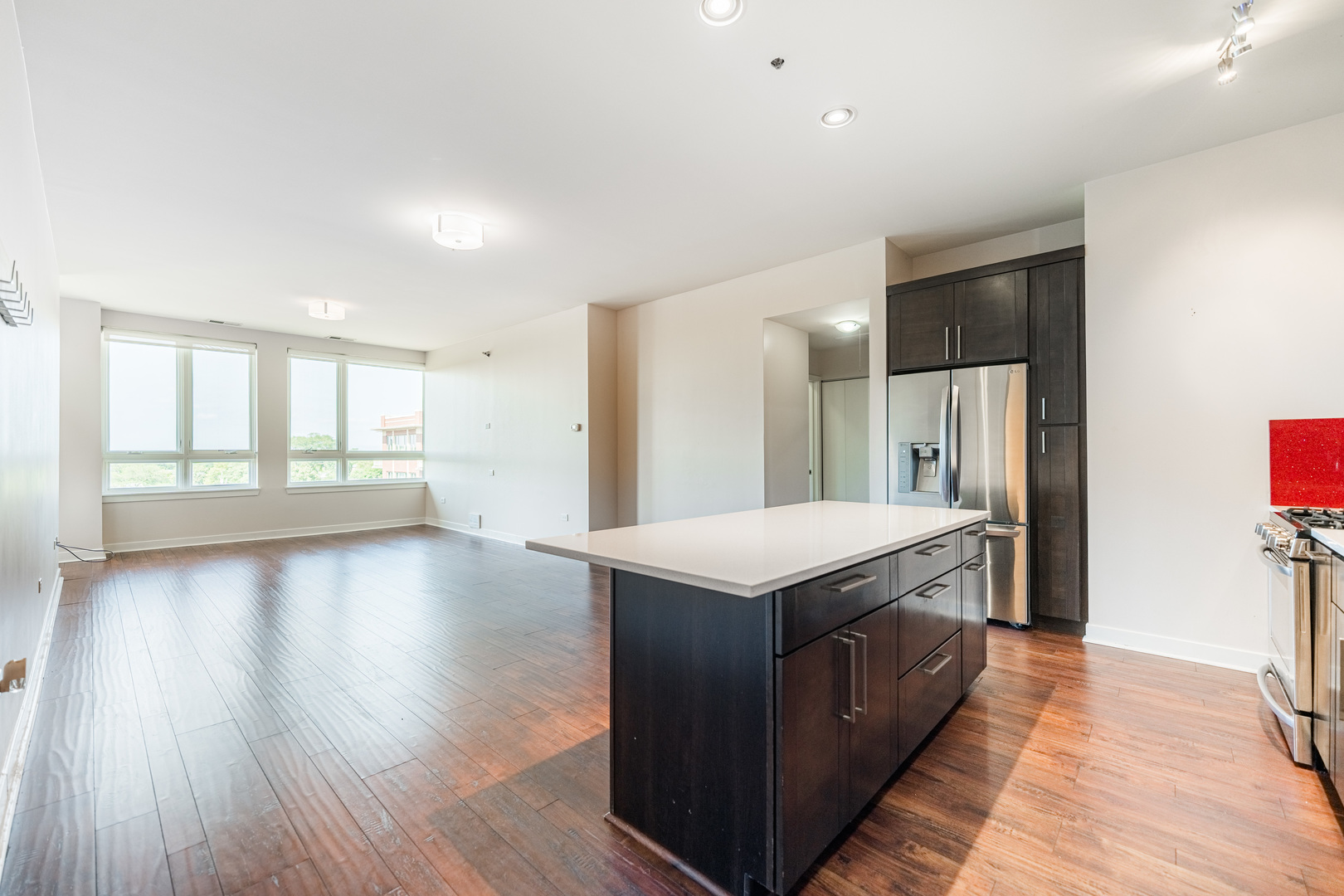 6000 N Cicero Avenue #512, Chicago, IL 60646
