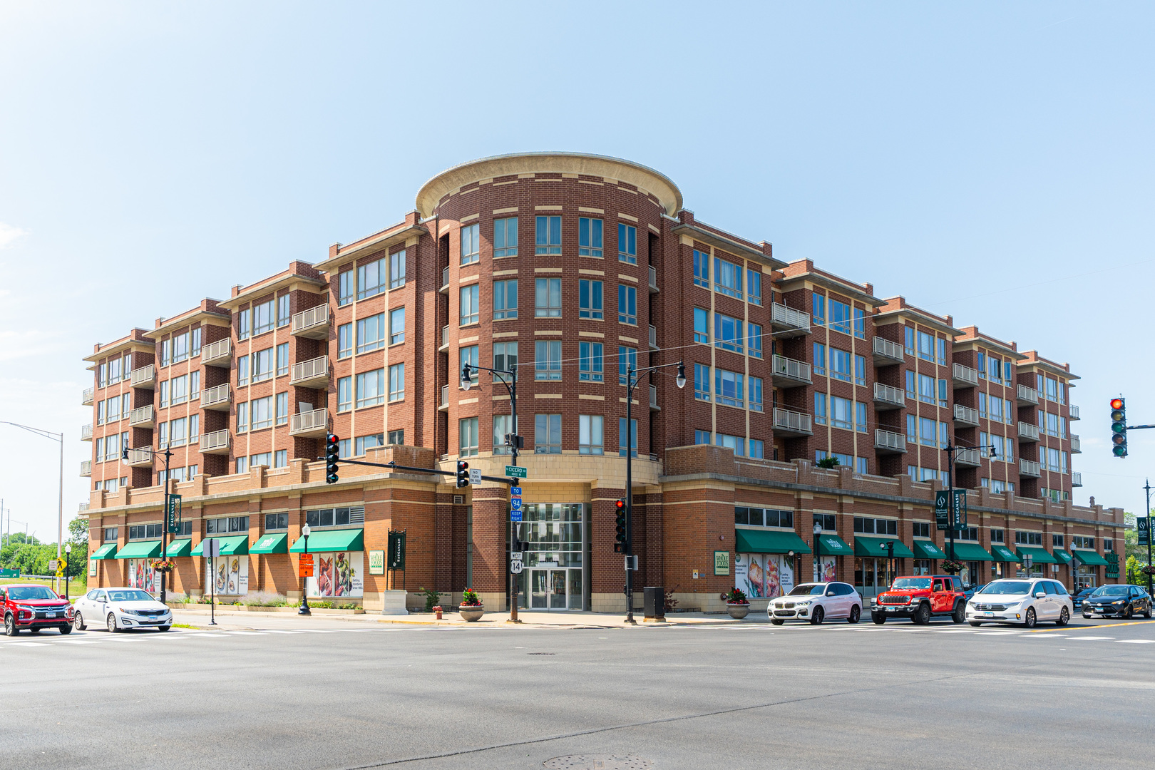 6000 N Cicero Avenue #512, Chicago, IL 60646