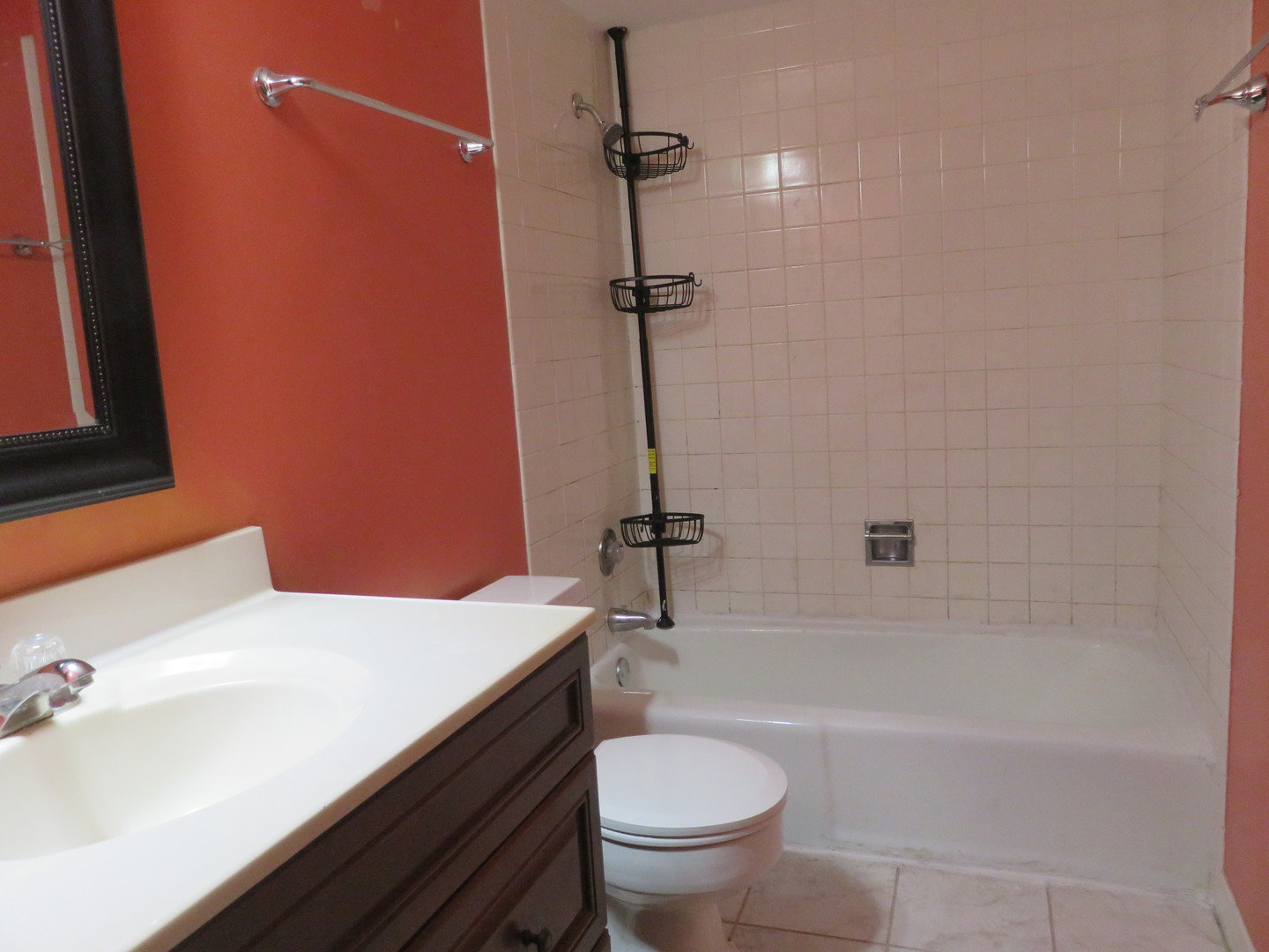 607 N Carroll Parkway #202, Glenwood, IL 60425