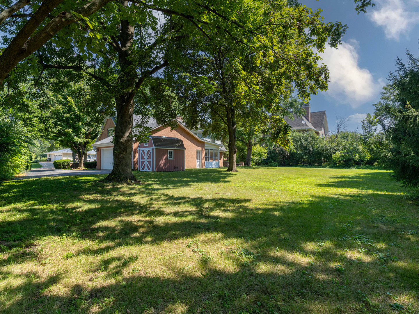 20 Chatham Lane, Oak Brook, IL 60523
