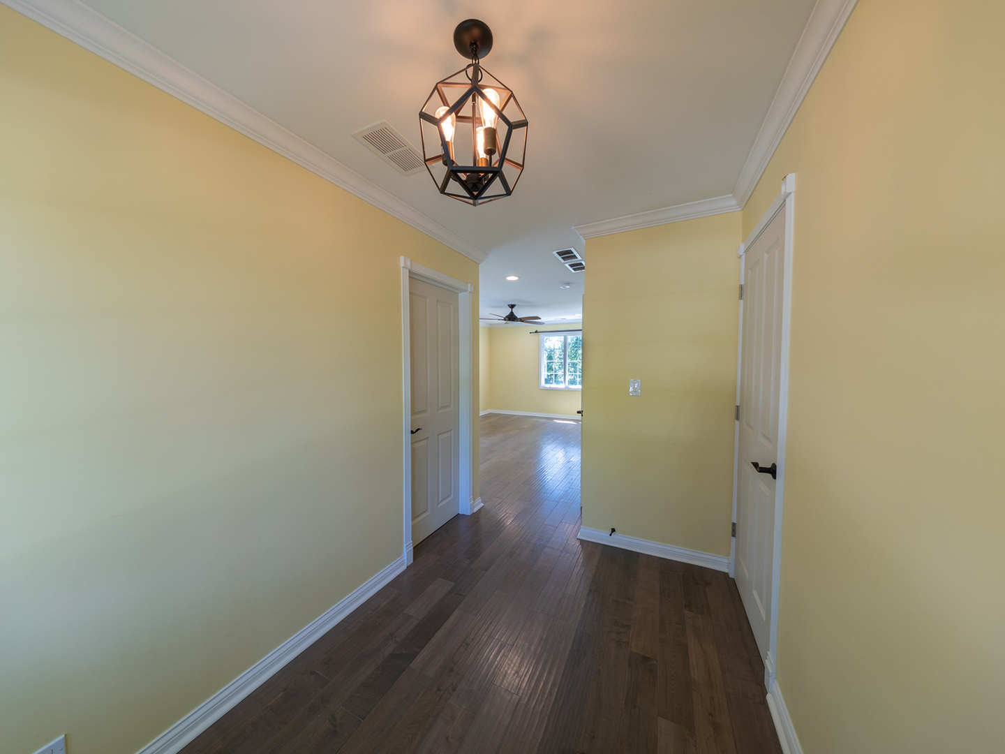 20 Chatham Lane, Oak Brook, IL 60523