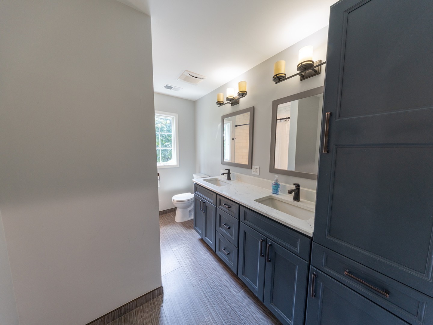 20 Chatham Lane, Oak Brook, IL 60523