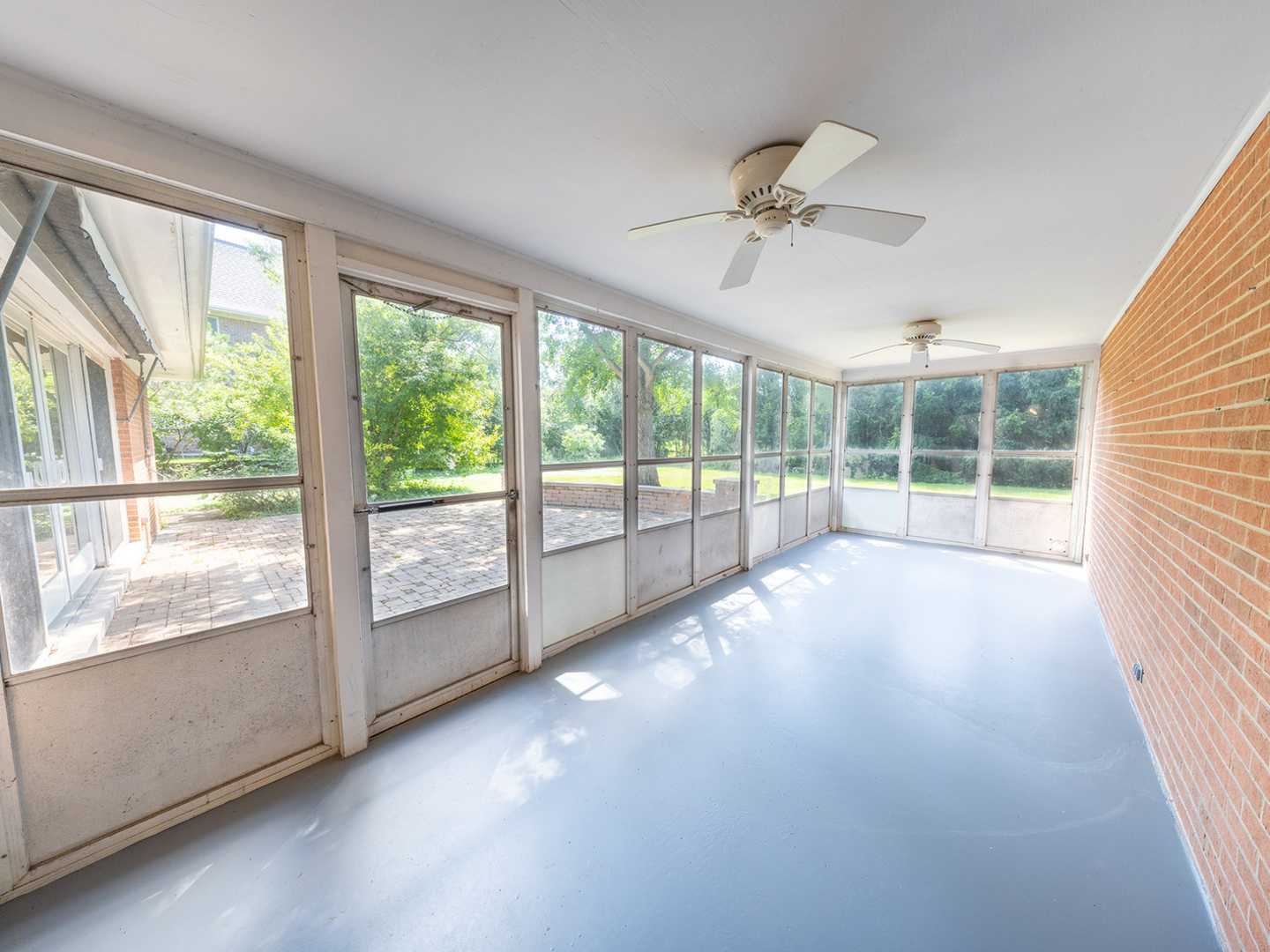 20 Chatham Lane, Oak Brook, IL 60523