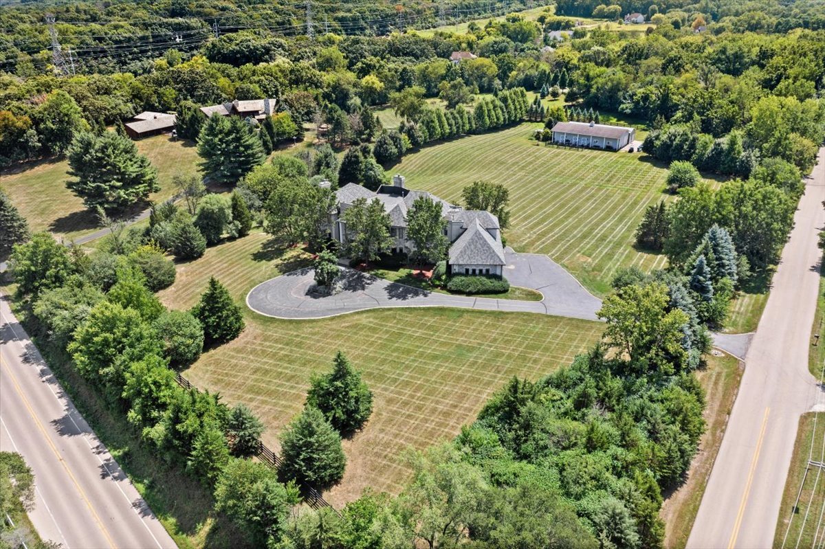 9500 Church Road, Barrington, IL 60010