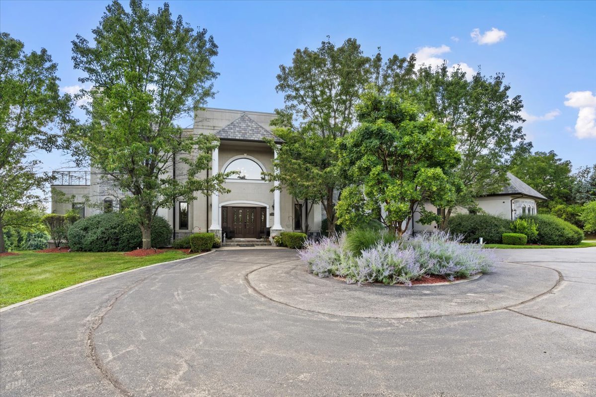 9500 Church Road, Barrington, IL 60010